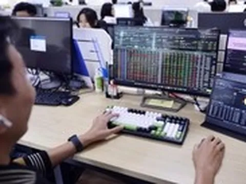 Có 2% mã chứng khoán tăng phi mã nửa đầu năm 2026, là những cổ phiếu nào?