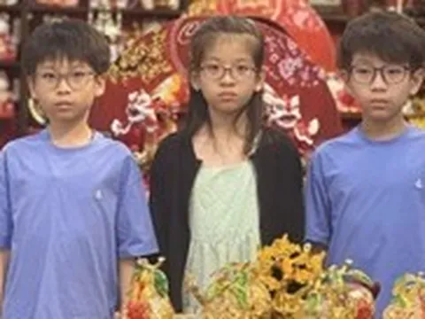 Ba chị em sinh ba cùng đậu lớp 6 Trường Trần Đại Nghĩa