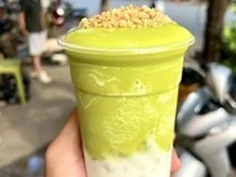 Món 'bơ già dừa non' đang gây sốt, bác sĩ khuyến cáo ai nên hạn chế dùng?