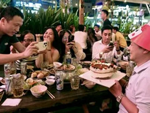 Thế giới thu phí bản quyền âm nhạc hàng, quán, khách sạn ra sao?