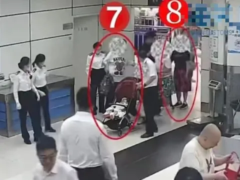 8 người phụ nữ bị bắt tại cửa khẩu vì giấu "thứ bị cấm" dưới váy