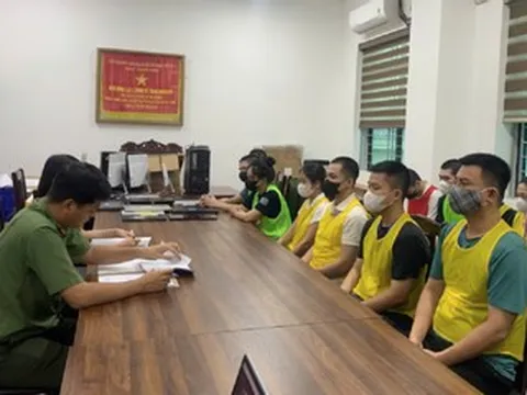 Khởi tố 42 đối tượng mua bán dữ liệu và tổ chức đánh bạc, thu giữ 42 cây vàng