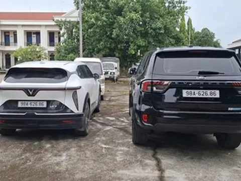 Ô tô điện gắn biển số giả trùng xe Ford Everest, ngang nhiên chạy trên quốc lộ
