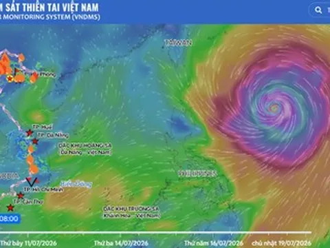 Siêu bão Bavi di chuyển nhanh, hướng về Bắc Đài Loan (Trung Quốc)