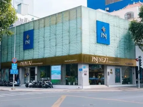 Cổ phiếu PNJ tiếp tục giảm, 'bốc hơi' hơn 26% giá trị sau biến cố