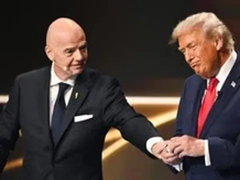 Chủ tịch FIFA Infantino đối mặt cuộc điều tra vì 'thiên vị' tuyển Mỹ