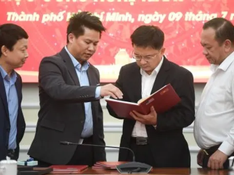 TPHCM tiếp nhận sơ đồ chôn cất 21 liệt sĩ từ nhóm nghiên cứu của đại học Mỹ