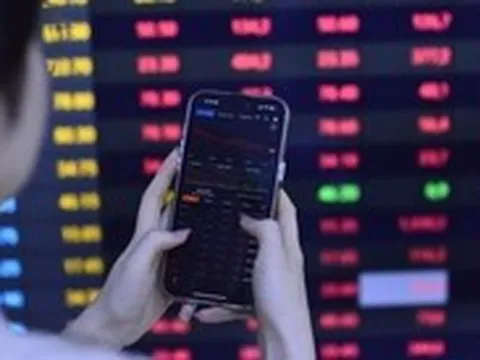 Công ty chứng khoán cạnh tranh khốc liệt, 'sơ hở' là ra khỏi top 10 thị phần