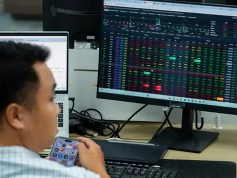 Giá cổ phiếu chưa bằng ly trà đá, lại sắp bị hủy niêm yết, doanh nghiệp ở TP.HCM xin lỗi cổ đông
