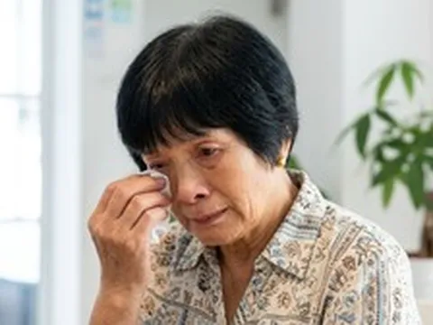 Mẹ khóc cạn nước mắt khi biết tôi muốn bỏ người vợ thứ 2, bà chỉ nói một câu mà tôi day dứt đến tận bây giờ