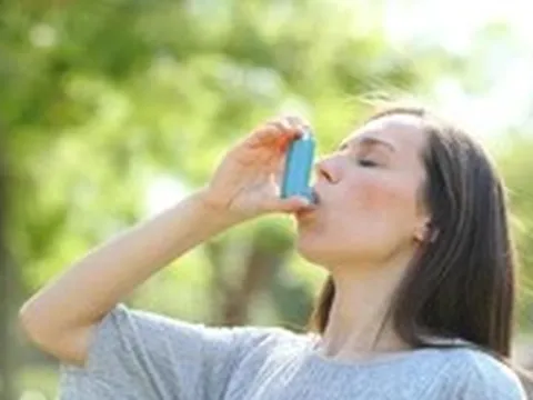 Vitamin A và D cải thiện chức năng phổi người mắc hen suyễn?