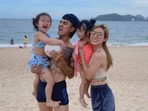 Cuộc sống của nam ca sĩ Việt đình đám sau 365 ngày làm đám cưới với mẹ đơn thân có 2 con riêng