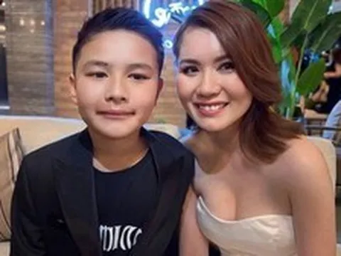 Vợ cũ Đan Trường tuổi 40 ngày càng sexy, xinh đẹp