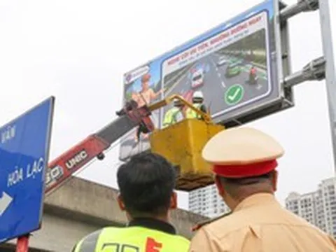 Hà Nội lắp 36 màn hình Led cập nhật ùn tắc, ngập úng theo thời gian thực