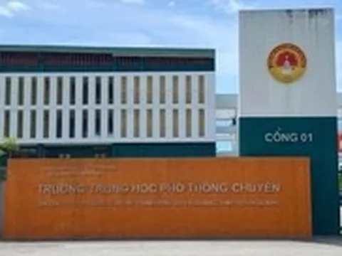 Vụ 147 điểm 10 toán: Khởi tố Hiệu trưởng Trường THPT chuyên Tuyên Quang và 6 người khác