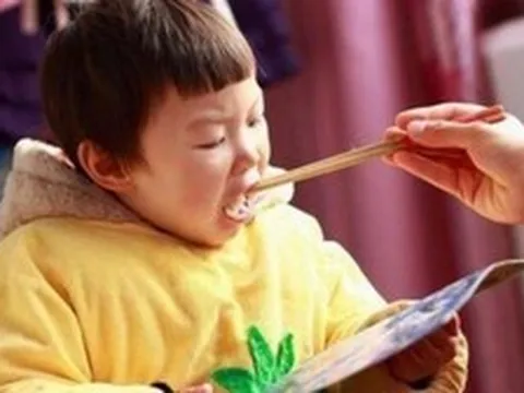 Cách hủy hoại 1 đứa trẻ nhanh nhất: Bố mẹ dọn đường không có giới hạn, con cái ngạo mạn không biết sợ ai