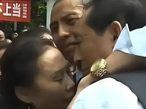 Con trai bị bắt cóc từ năm 2 tuổi, 32 năm sau mới tìm thấy, điều anh nói trong ngày đoàn tụ khiến nhiều người suy ngẫm