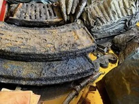 Những di vật 58 năm dưới lòng đất ở công viên Lê Thị Riêng