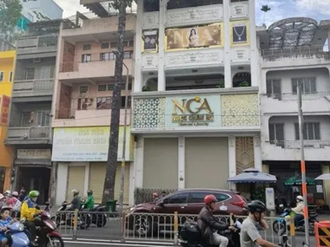 Nhiều tiệm kim cương cửa đóng then cài sau thông tin khởi tố chủ tiệm Kim Lý, Ngọc Tâm, Ngọc Châu Âu