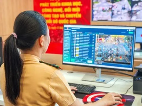 Khám phá 'đầu não' hệ thống màn hình LED cảnh báo ùn tắc, ngập úng ở Hà Nội