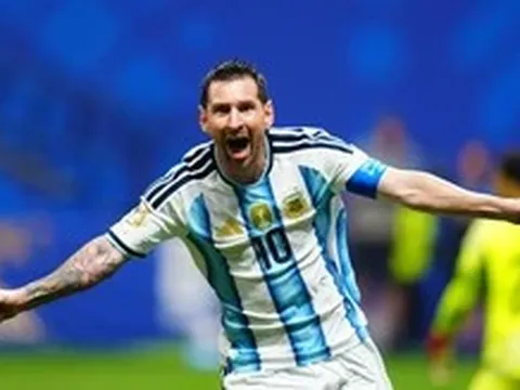 Vì sao Messi mãi vẫn chưa... hết pin?