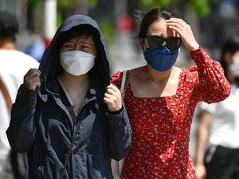 Hà Nội và miền Bắc tiếp diễn oi nóng, khi nào đón mưa giông?