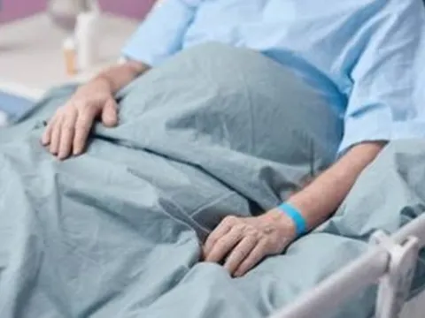 Ăn loại trứng quen thuộc, người đàn ông 45 tuổi nhiễm độc tố không có thuốc giải