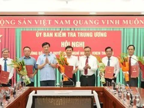 3 Phó Chủ nhiệm Ủy ban Kiểm tra Trung ương khóa XIII nhận quyết định nghỉ hưu