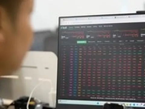 Chứng khoán 16-7: Nhóm dầu khí có phải cửa sáng khi giá dầu trở lại trên 80 USD/thùng?