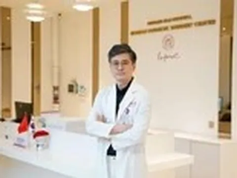 TS.BS Lee Doo Yang: Yếu tố thành công của ngành làm đẹp Hàn Quốc