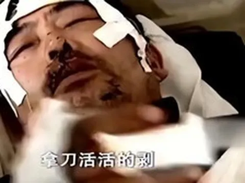 Tiếng kêu cứu thất thanh giữa đêm khiến người dân cả thị trấn bàng hoàng: Một bi kịch xảy ra từ việc cha mẹ dạy con không nghiêm!