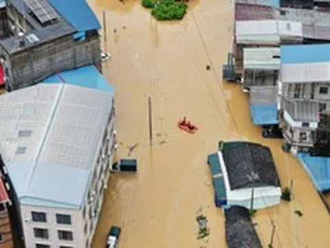 Ông trùm hãng xe mô tô ZXMOTO quyên góp 19 tỷ đồng cho người dân vùng lũ