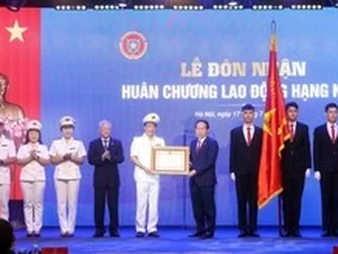 Cục Quản lý thi hành án dân sự được tặng thưởng Huân chương Lao động hạng nhất
