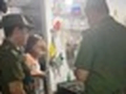 150 cán bộ, chiến sĩ đồng loạt kiểm tra 6 tòa chung cư lúc 4 giờ sáng