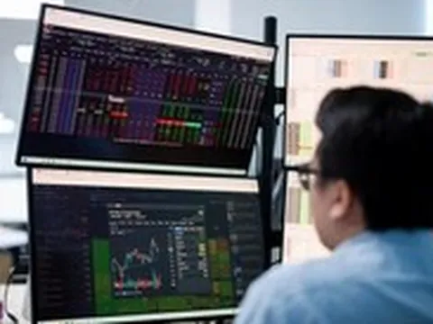 Chứng khoán 17-7: Đã nên 'xuống tiền' sau phiên VN-Index đảo chiều ngoạn mục?