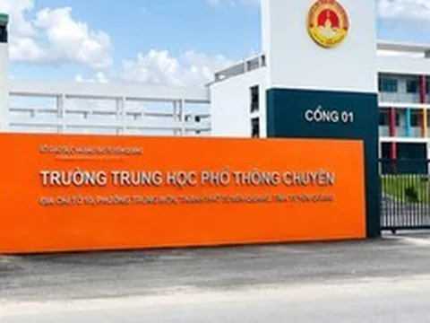 Khởi tố thêm 1 giáo viên tự ra đầu thú trong vụ điểm toán cao bất thường ở Tuyên Quang