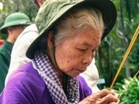 Chứng nhận bà Nguyễn Thị Lệ là vợ liệt sĩ Huỳnh Văn Quên từ sự công nhận của họ tộc nhà chồng