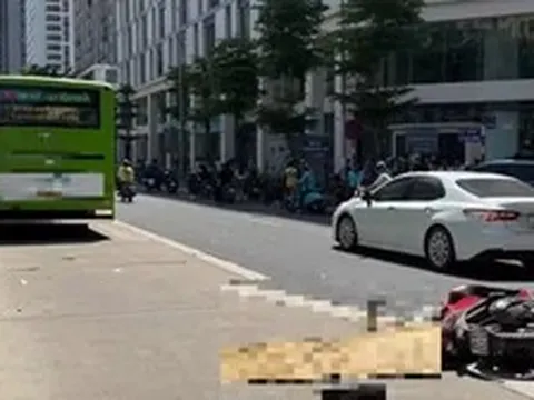 Người phụ nữ đi xe máy tử vong sau va chạm với xe buýt BRT