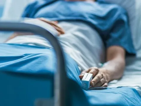 Người phụ nữ phải lọc máu sau khi bị truyền nhầm nhóm máu O thành B
