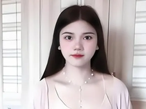 Chỉ vì 8 video "lên đồ" đi họp phụ huynh, một bà mẹ trẻ bị bàn tán khắp mạng xã hội