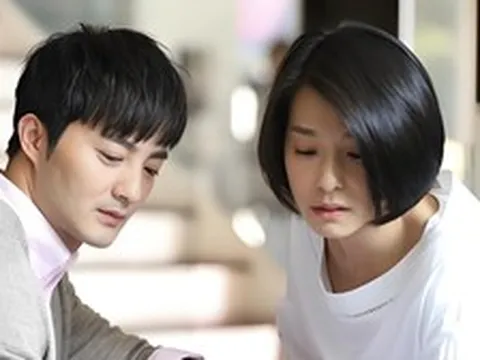 Sếp nữ hơn tôi 8 tuổi liên tục thả thính, còn hứa "yêu chị thì cái gì cũng có"