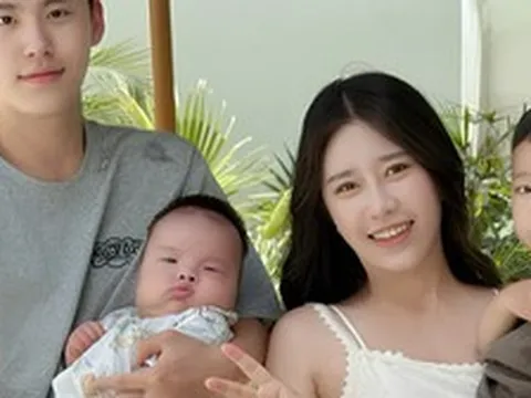 Hôn nhân của “chàng trai 19 tuổi yêu người phụ nữ 31 tuổi"