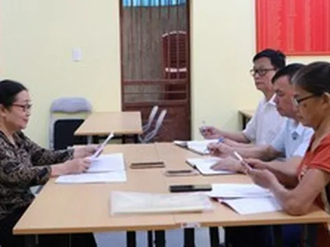 Bộ Nội vụ hướng dẫn giải quyết chính sách với trưởng thôn nghỉ việc do sáp nhập