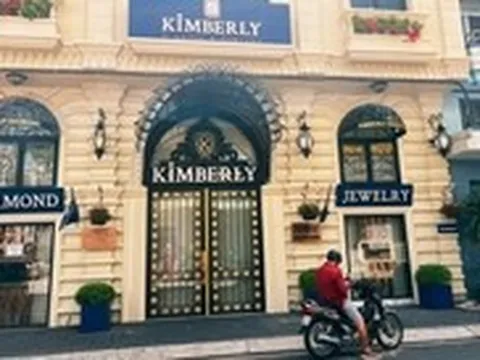 Một tiệm kim cương nổi tiếng ở Cần Thơ tạm ngưng giao dịch