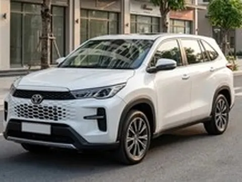 Toyota Innova Cross 2027 lộ nội thất: Màn lớn hơn, thêm nhiều tiện nghi