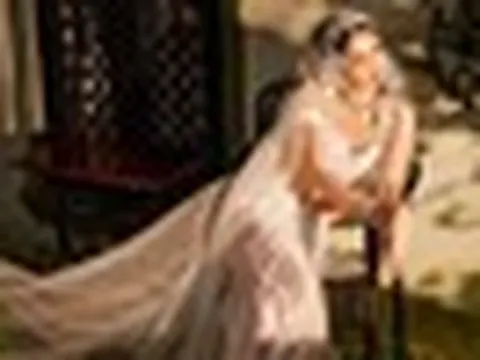 "Nữ hoàng nội y" Ngọc Trinh mặc váy cưới: "Cuối cùng mọi cố gắng rồi cũng được đền đáp"
