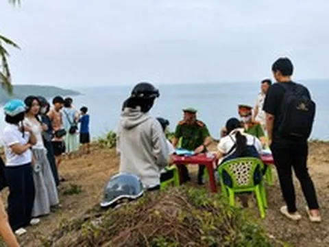 Đà Nẵng dẹp hủ tiếu mực và cả điểm ngắm cảnh 'chill chill' lấn vỉa hè