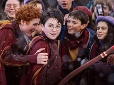 Harry Potter bản truyền hình gặp khó khăn vì dàn sao nhí