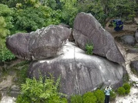 Ý nghĩa tên gọi Hòn Trống Mái ở Thanh Hóa