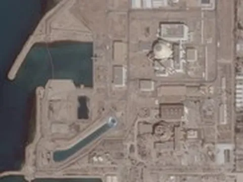 Trung Đông chiều 20-7: Mỹ đánh vào thành phố hạt nhân Bushehr; Iran giội hỏa lực khắp vùng Vịnh
